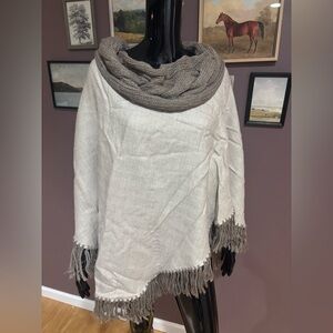 Shupaca Alpaca Cape Poncho
Elegant One Size
Excellent Condition